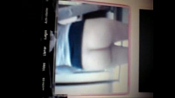 Secretaria mexicana mostrandose por webcam 2